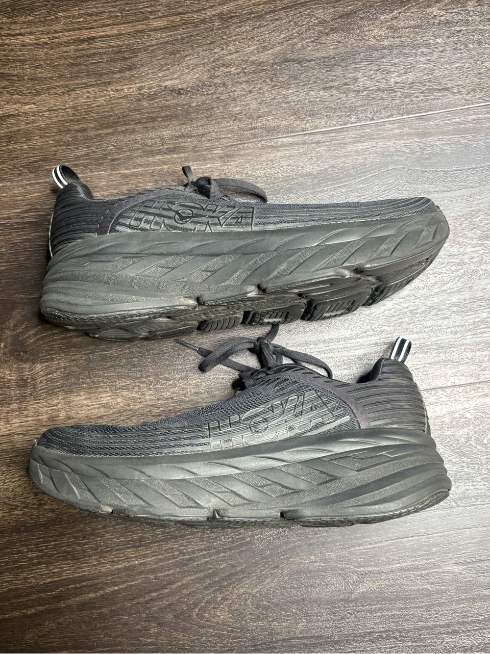 HOKA ONE ONE M Bondi 6 Triple Black Running Shoes Men's Size 10